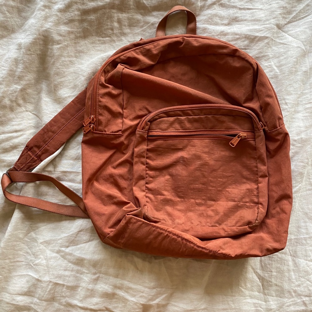 BAGGU backpack in rust color